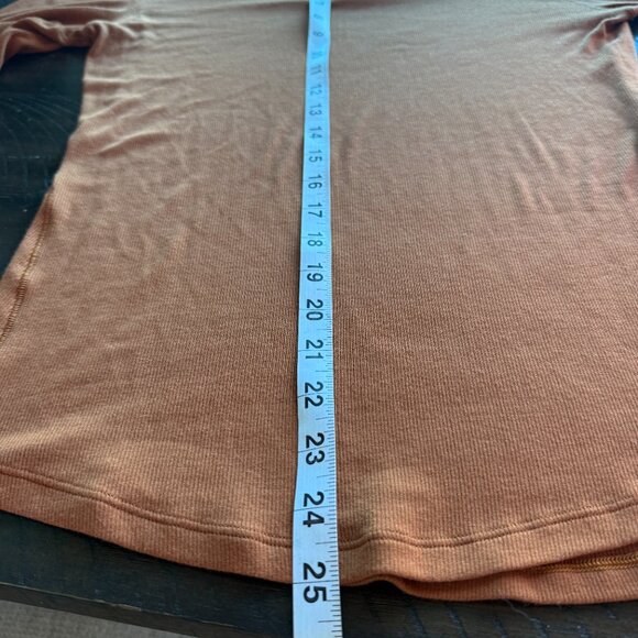 Lululemon butternut brown color probably size 10 super SOFT !!!  MINT crewneck - Picture 5 of 5